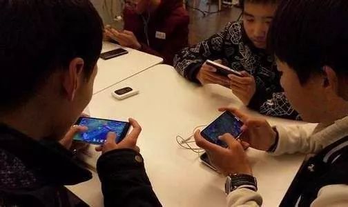 家长监控400万未成年人游戏账号！其实“防沉迷”还有这个方法...